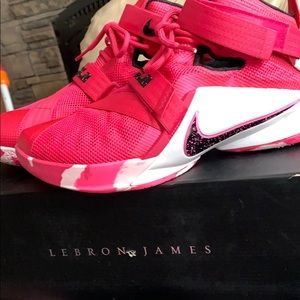 Lebron Soldier IX men’s 8.5